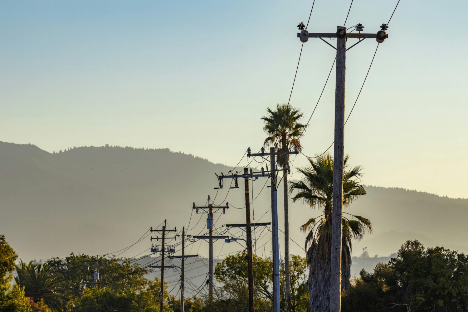 AI For Energy & Utilities: Keep Things Running Smoothly